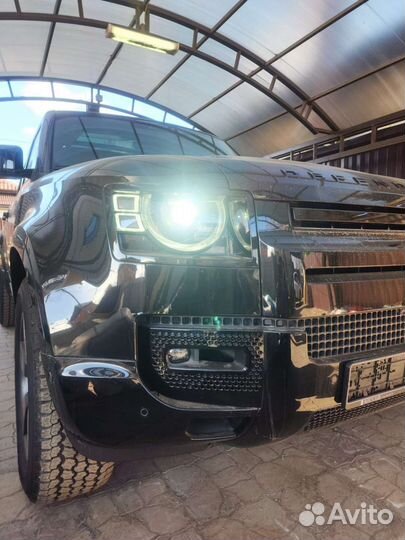 Land Rover Defender, 2022