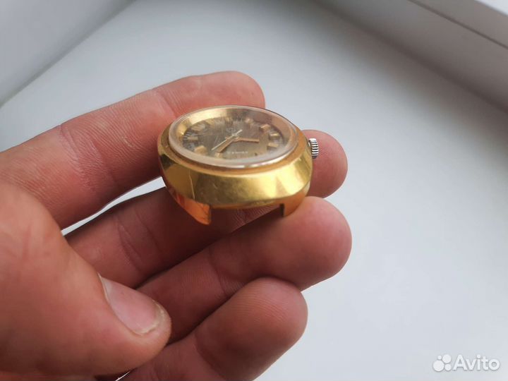 Часы позолоченные au10