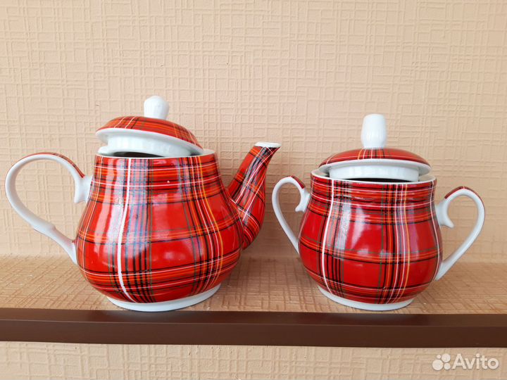 Бронь Нинэль Заварочный чайник и сахарница