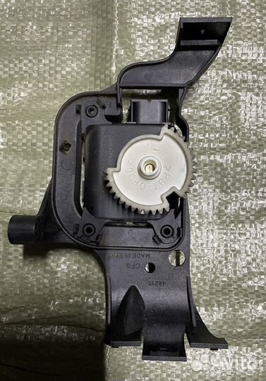 Моторчик заслонки отопителя Skoda Fabia 2001