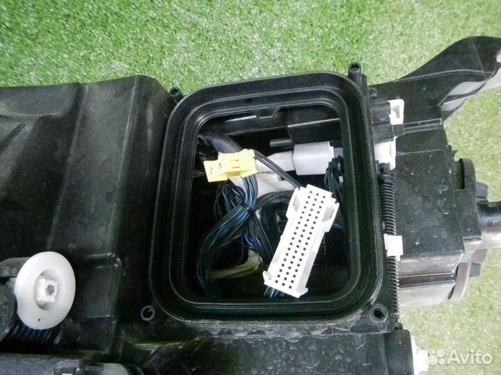 Фара правая Mercedes-Benz GLE