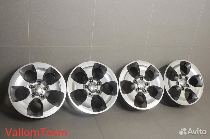 Лот UP29716546 Оригинальные 18-е диски jeep