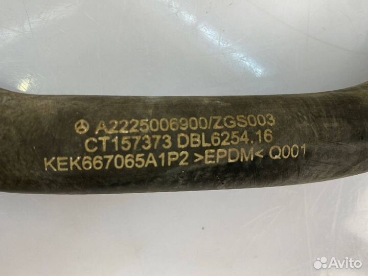 Патрубок охлаждения Mercedes-Benz S-Класс