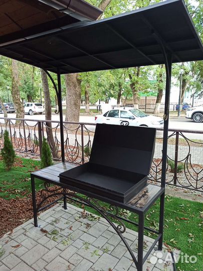 Кованые мангалы с крышей