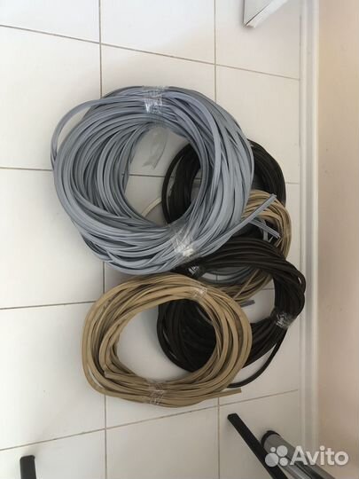 Уплотнитель дверной