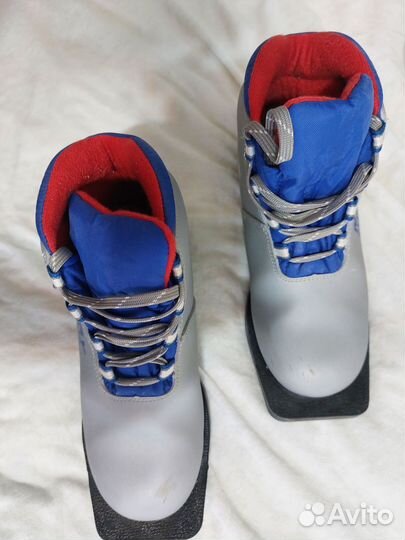 Лыжные ботинки размер 36