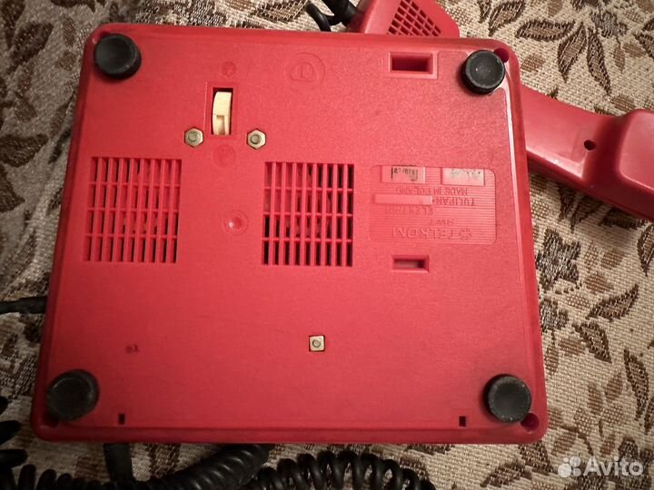 Старый дисковый телефон СССР