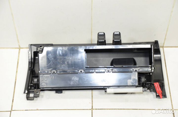 Бардачок Toyota Tundra USK56 5.7 2013