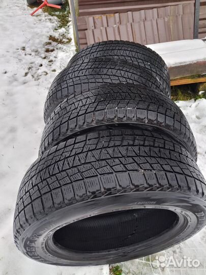 Bridgestone Blizzak DM-V1 225/60 R17