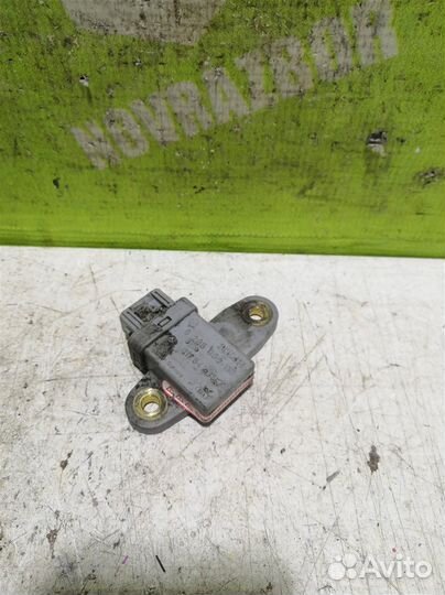 Датчик ускорения Мерседес Бенз 210 Е-класс