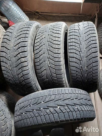 Hankook Winter I'Cept IZ2 215/55 R17