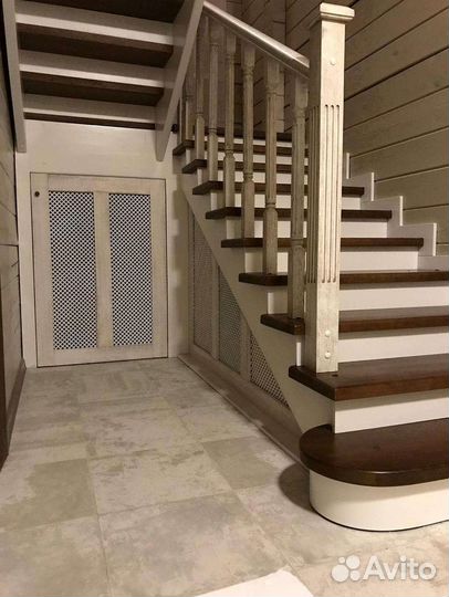 Лестница на второй этаж