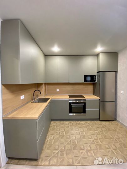 Прямая кухня на заказ. Фабрика в Омске