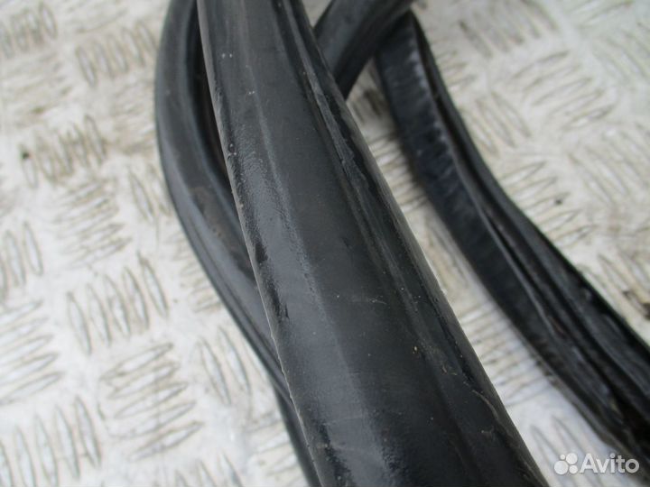 Уплотнитель сдвижной двери Volkswagen Crafter 11г