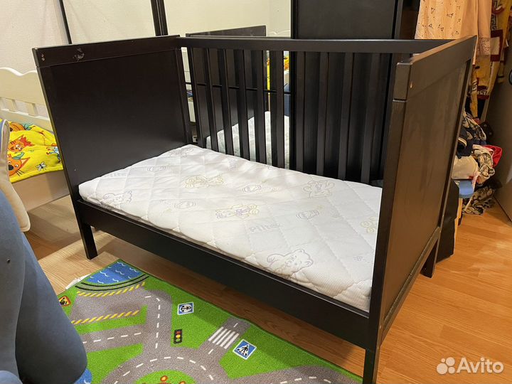 Детская кроватка IKEA с матрасом