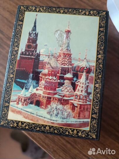 Шкатулка для украшений