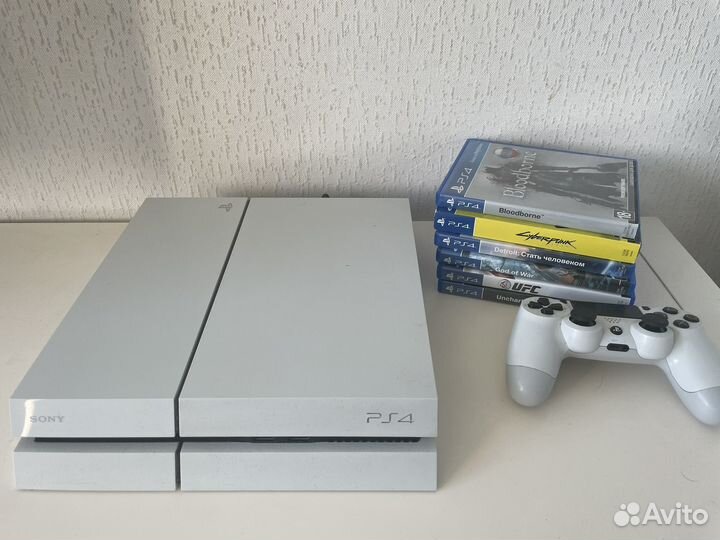Sony PS4 белая