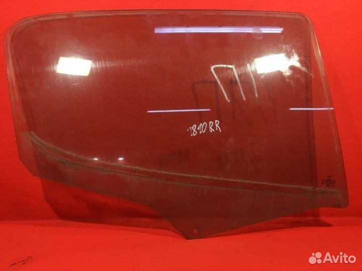 Стекло двери заднее правое Peugeot 308 1 EP6 2008