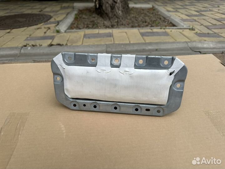 Подушка безопасности bmw f30