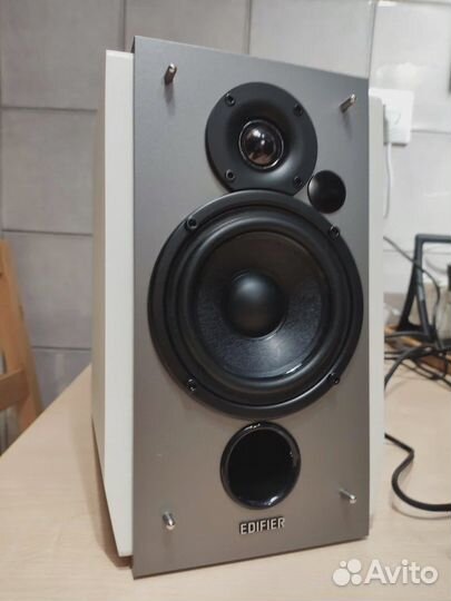 Колонки 2.0 Edifier R1700BT white