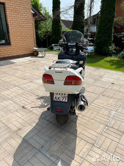 Suzuki SkyWave 650