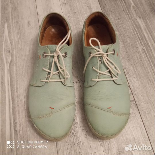 Кроссовки 42р натуральная кожа женские
