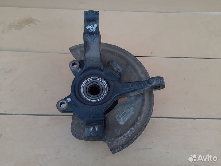 Кулак поворотный LADA Vesta в сборе со ступицей