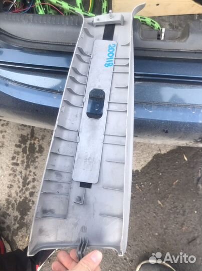 Mitsubishi лансер9 левая стойка салона