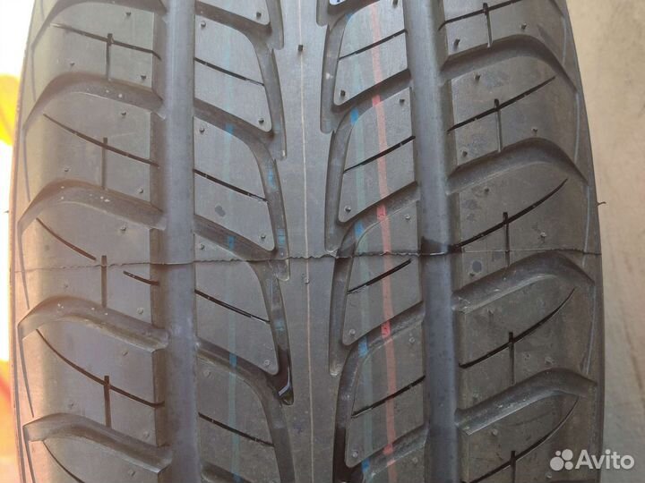 Toyo Roadpro R610 215/60 R15 94H