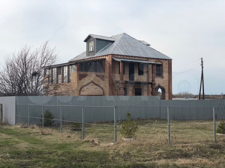 Коттедж 185 м² на участке 22 сот.