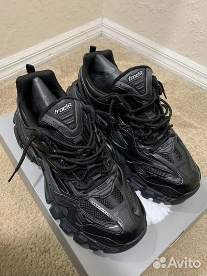 Balenciaga track 2
