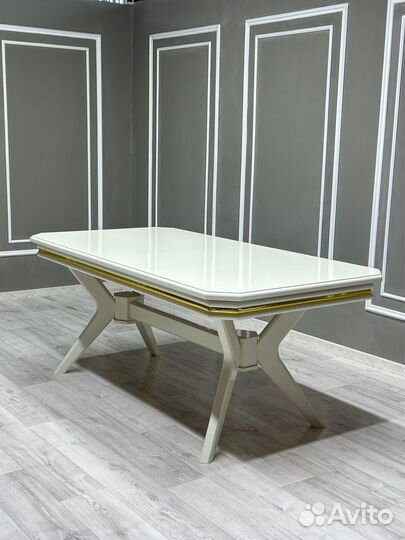 Раздвижной стол