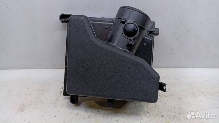 Крышка корпуса воздушного фильтра Toyota Camry