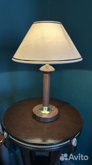Лампа настольная