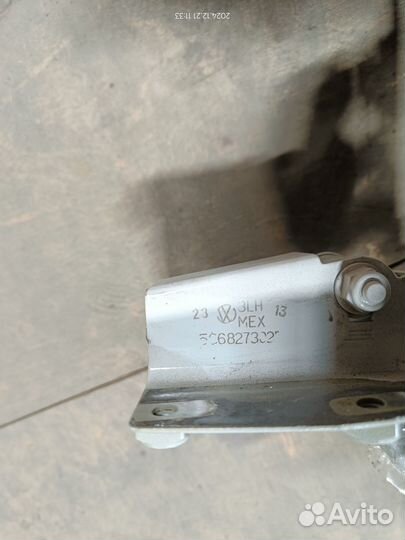 Петли крышки багажника Volkswagen Jetta 5K 2011