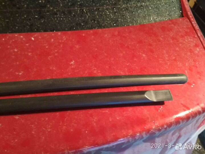 Молдинг правой стороны Логан 1