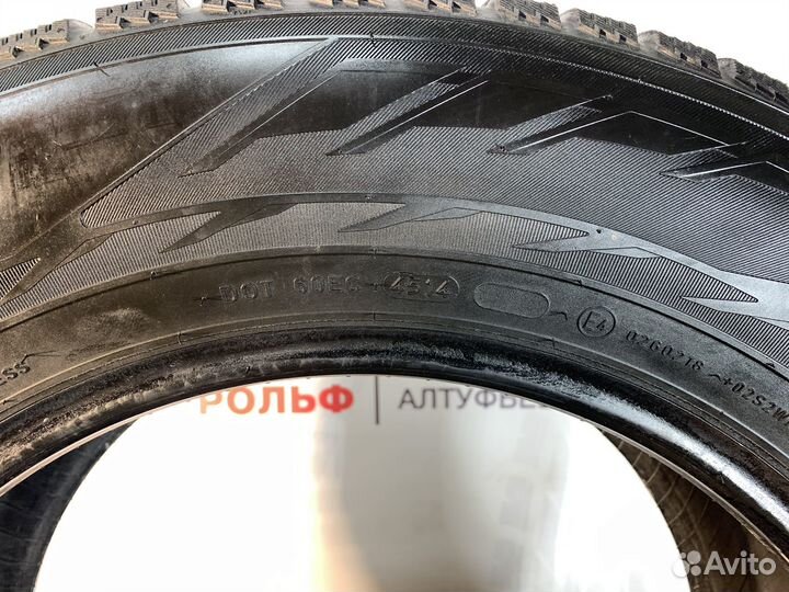 Nokian Tyres Hakkapeliitta R2 SUV 235/65 R17