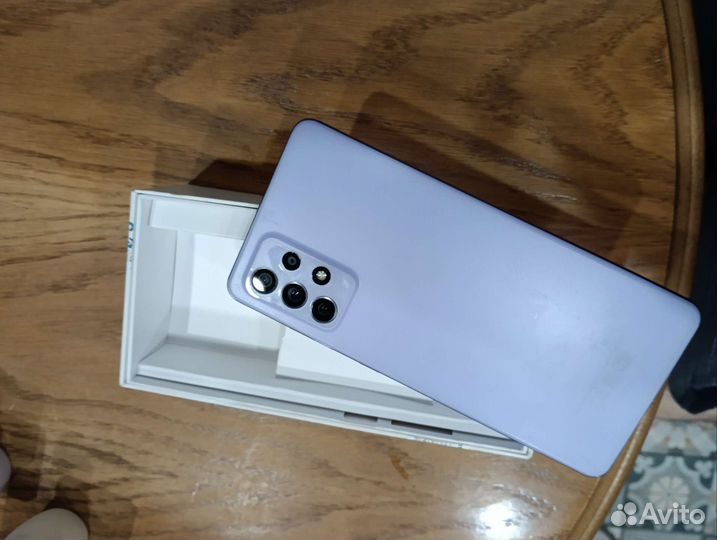 Samsung A72 8/256