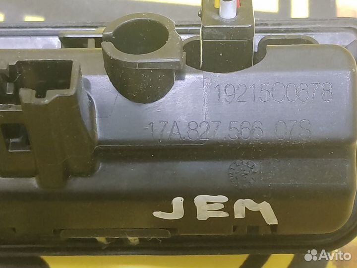 Кнопка открывания багажника Volkswagen Jetta JEM