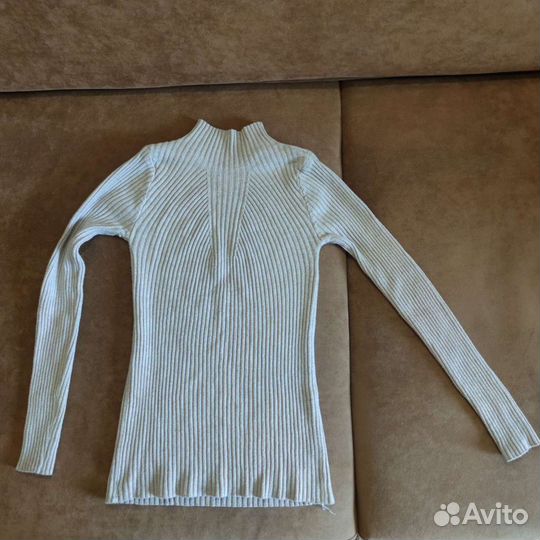 Свитеры 2 шт