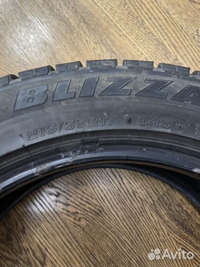 Bridgestone Blizzak Revo GZ 215/55 R17