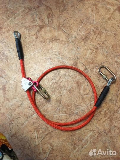 Охватка с зажимом и двумя карабинами