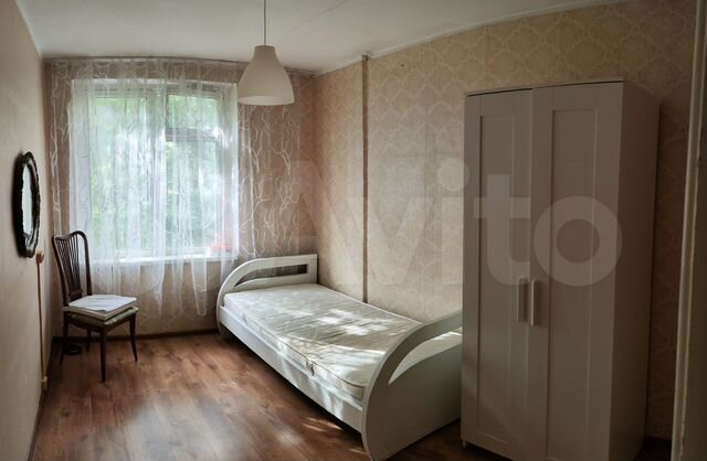 Купить комнату в Иркутске в малосемейке.