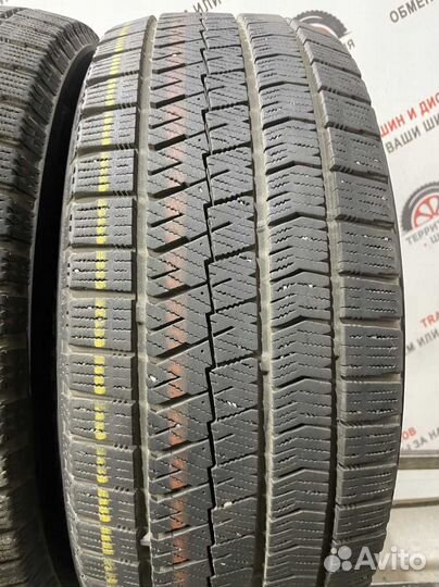 Bridgestone Blizzak VRX2 215/55 R17 94Q