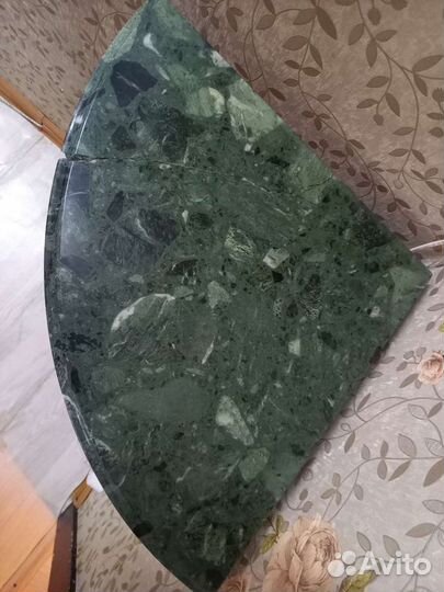 Итальянская угловая консоль (угловой столик)