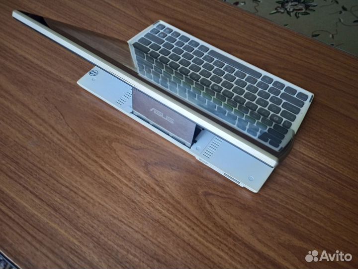 Asus Eee Pad Slider SL101