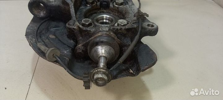 Ступица цапфа кулак передняя левая Volvo V70