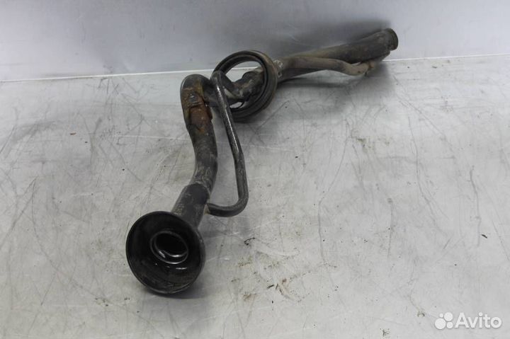 Горловина топливного бака Nissan Pathfinder R51