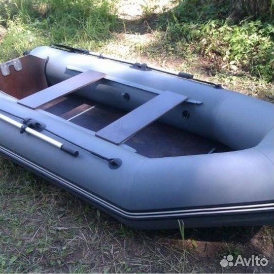 Продам лодку с мотором