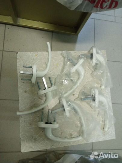 Ручка оконная с замком